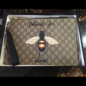 Gucci Bee Print Gg Bestiary Pouch Clutch